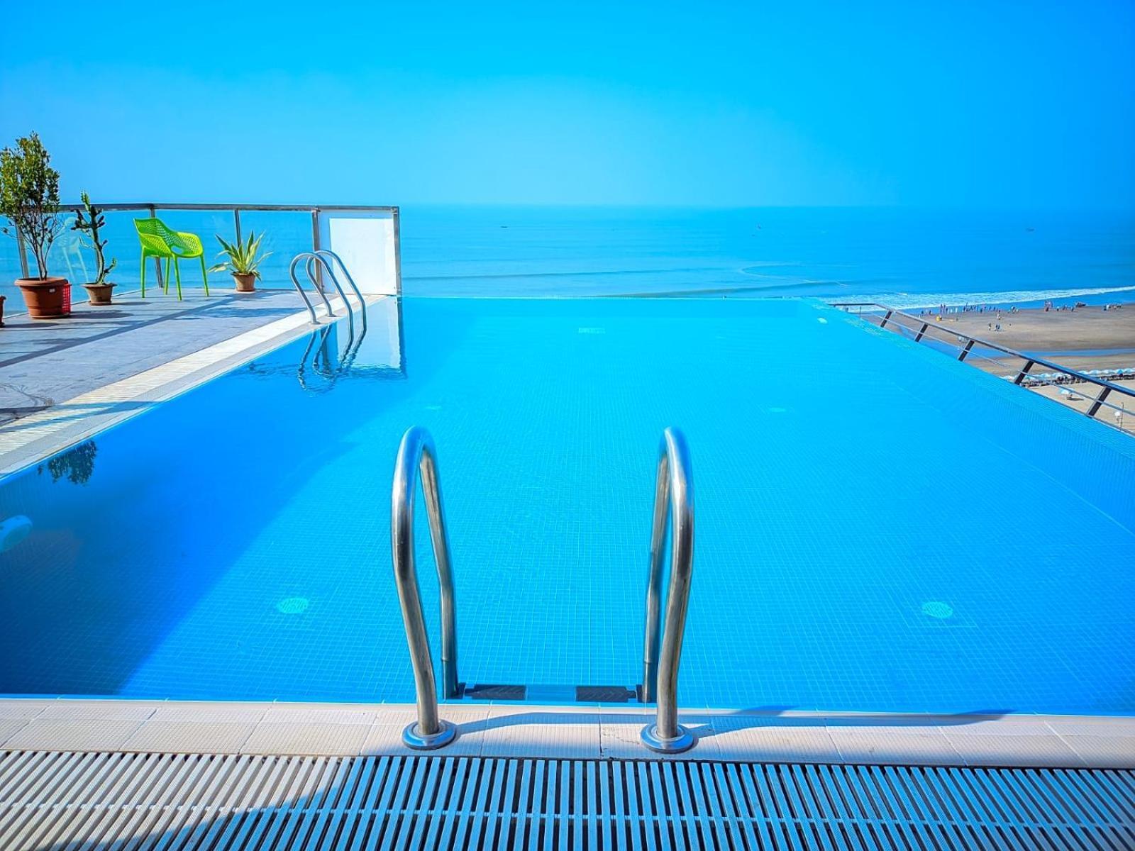 Luxury Swimming Pool Experience at Sea Paradise